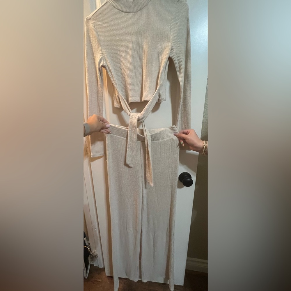 Beige Set
